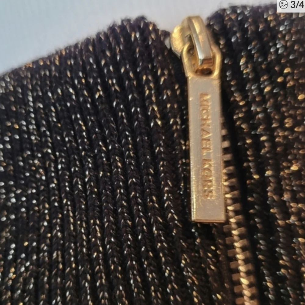 Michael Kors Black‎ Metallic Long-Sleeve V-Neck Top with Choker
